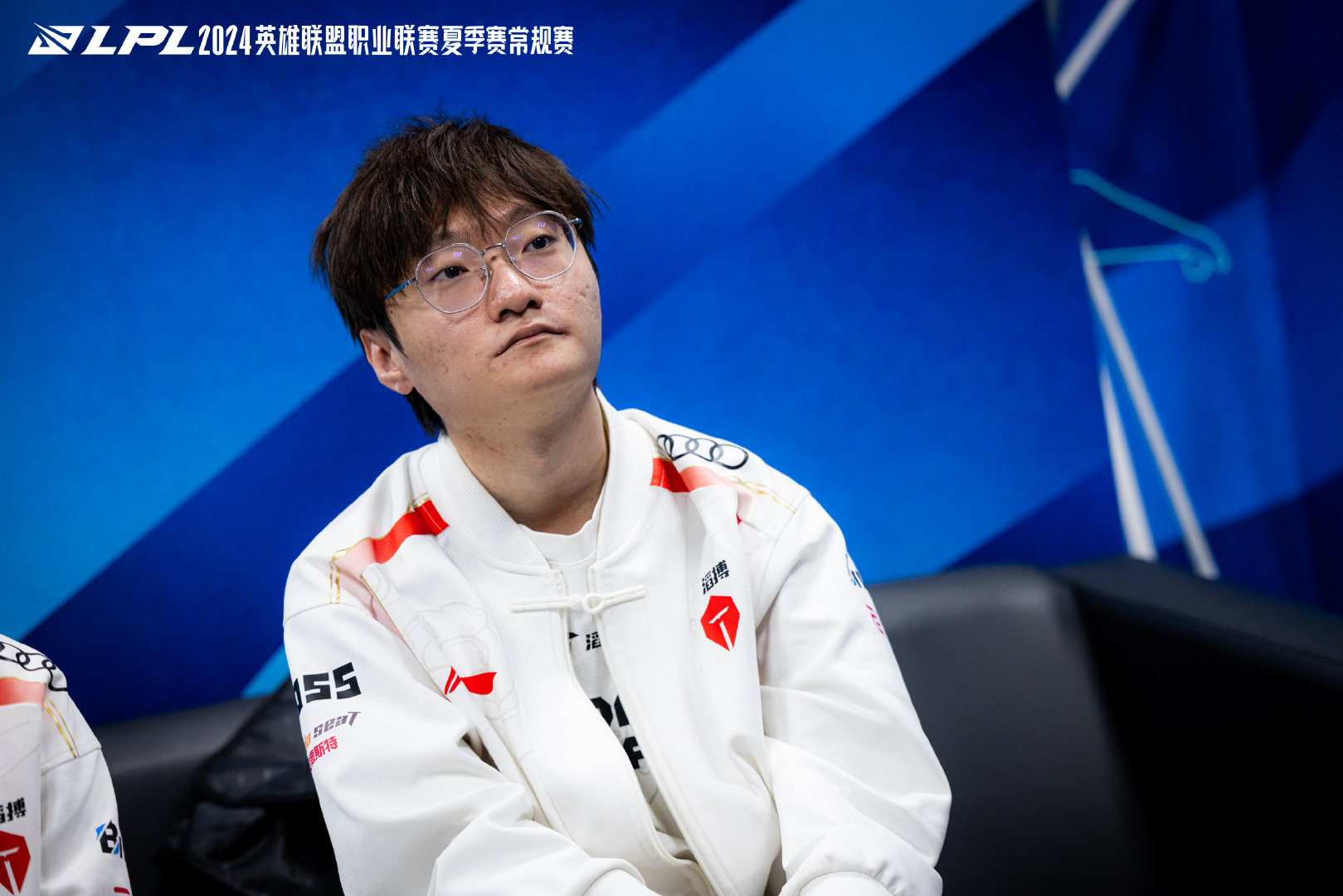 C7娱乐-Scout赛事官方发布势不可挡新规，老鹰争议不断！的简单介绍