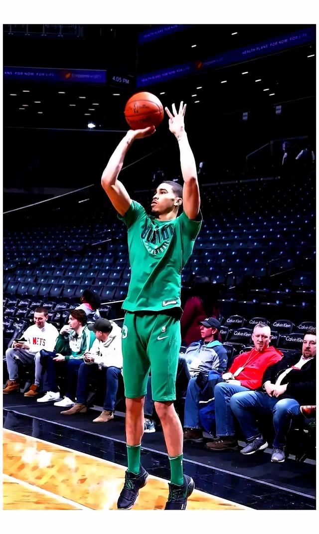 C7-塔图姆迎来十赛季高光表现，澳大利亚队球迷沸腾！的简单介绍